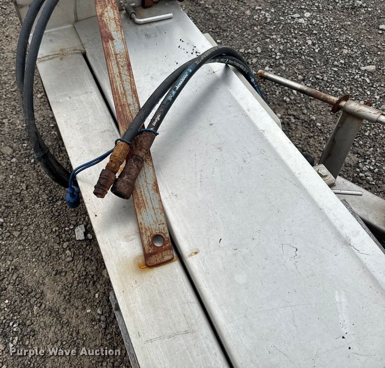 image for item EA2214 Monroe spreader