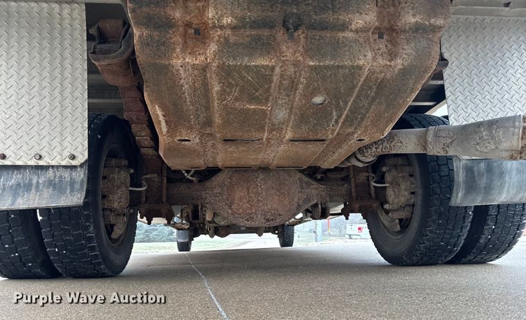 image for item EA2232 2008 Ford F550 flatbed truck