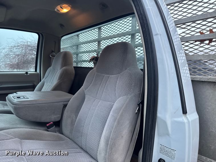 image for item EA2232 2008 Ford F550 flatbed truck