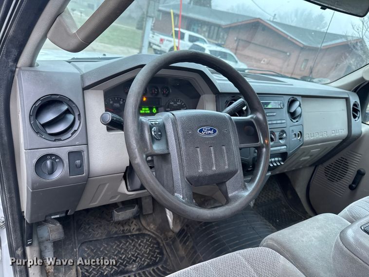 image for item EA2232 2008 Ford F550 flatbed truck