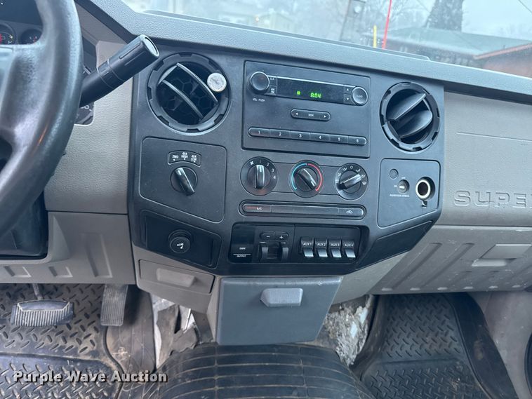 image for item EA2232 2008 Ford F550 flatbed truck