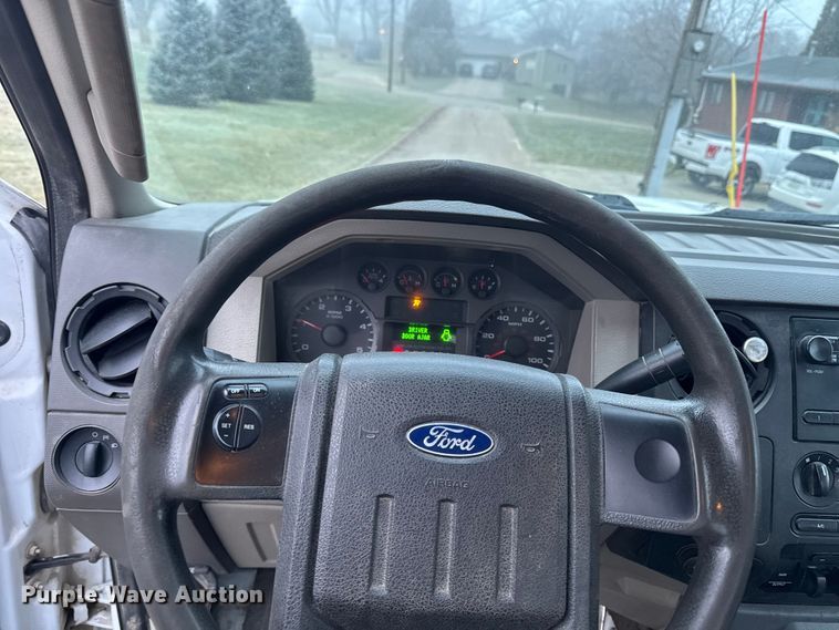 image for item EA2232 2008 Ford F550 flatbed truck