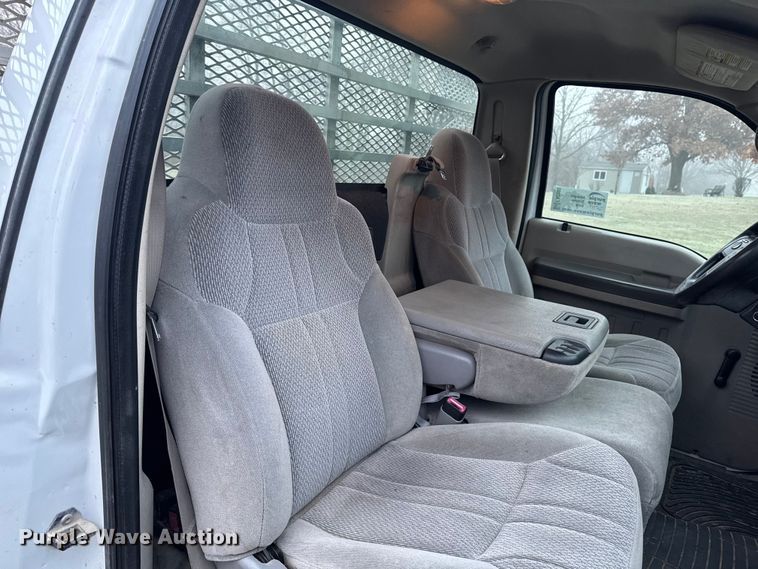 image for item EA2232 2008 Ford F550 flatbed truck