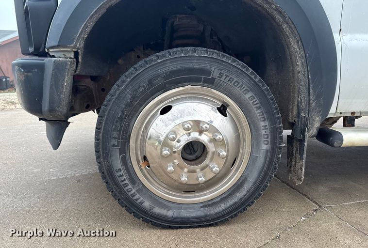 image for item EA2232 2008 Ford F550 flatbed truck