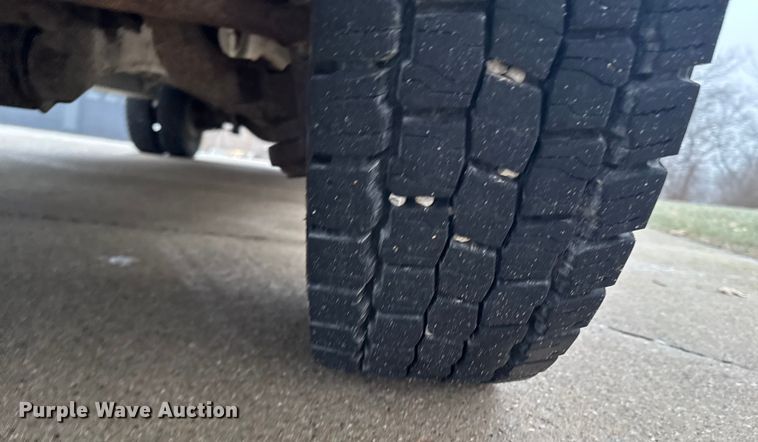 image for item EA2232 2008 Ford F550 flatbed truck