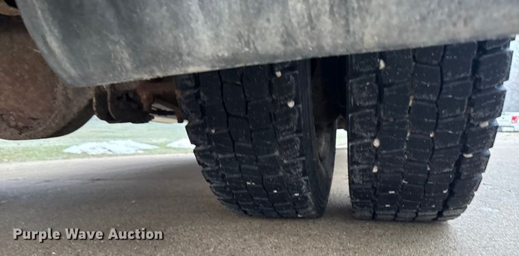 image for item EA2232 2008 Ford F550 flatbed truck