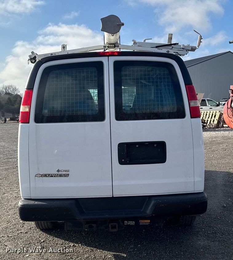 image for item EA2235 2013 Chevrolet Express van