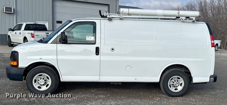 image for item EA2235 2013 Chevrolet Express van
