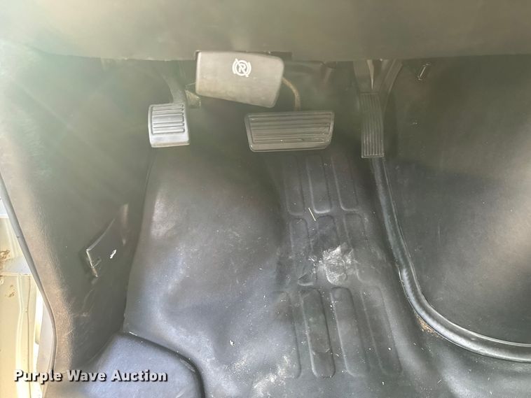 image for item EA2235 2013 Chevrolet Express van