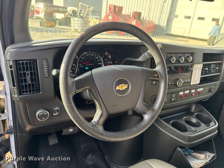 image for item EA2235 2013 Chevrolet Express van