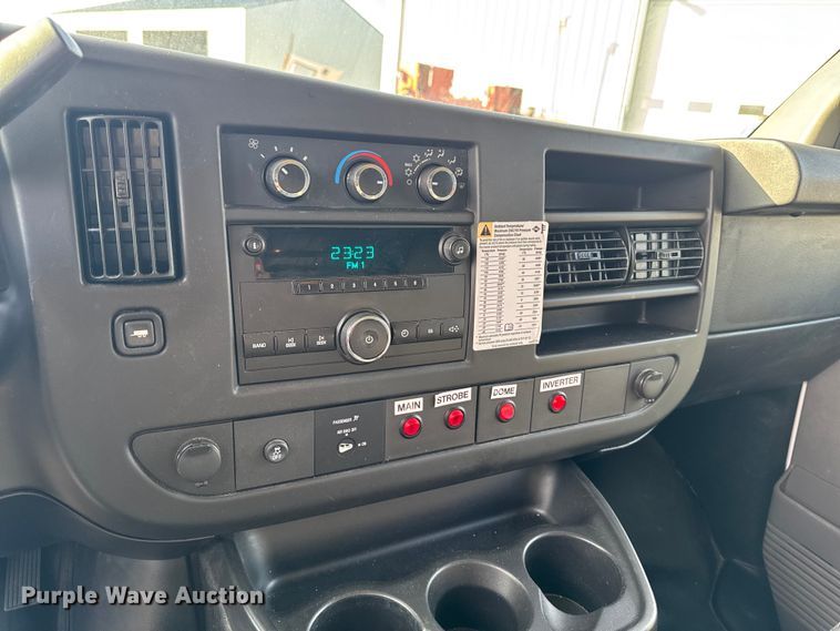 image for item EA2235 2013 Chevrolet Express van