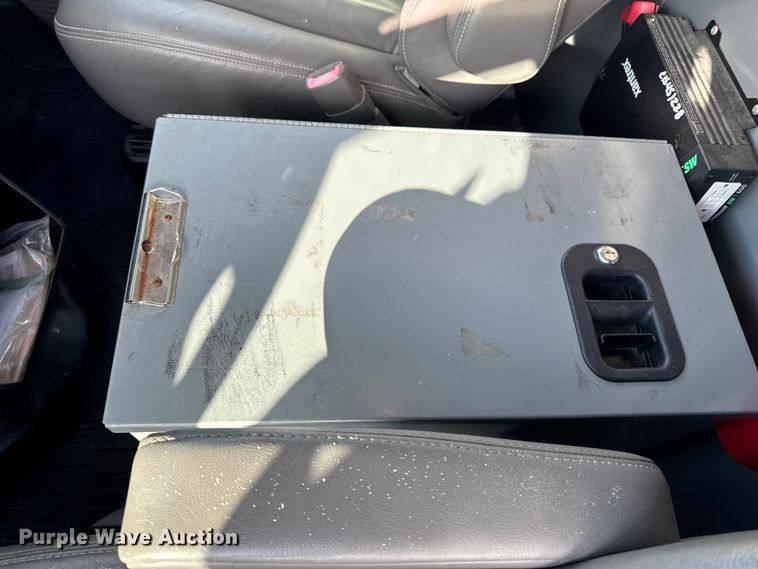 image for item EA2235 2013 Chevrolet Express van