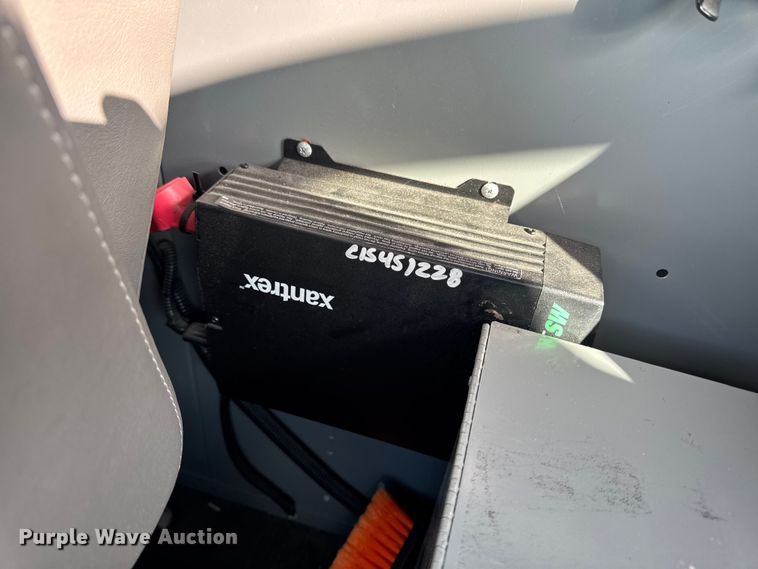 image for item EA2235 2013 Chevrolet Express van