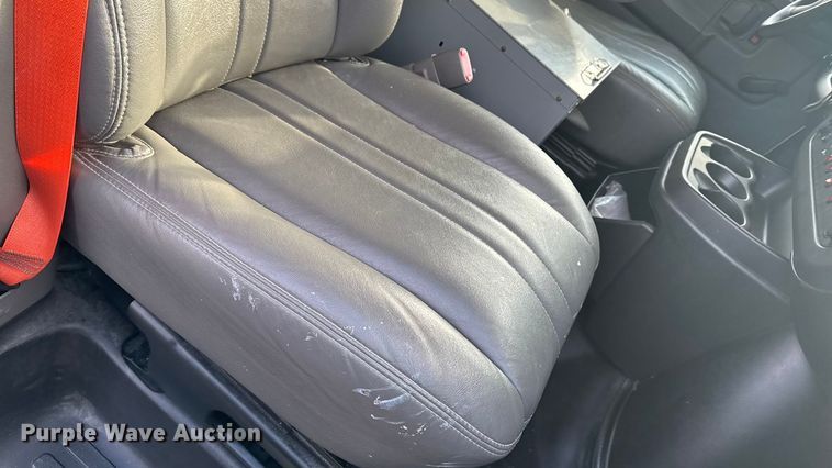 image for item EA2235 2013 Chevrolet Express van