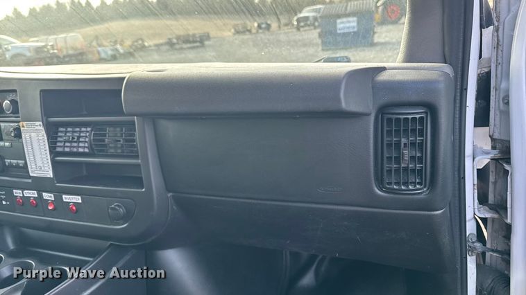 image for item EA2235 2013 Chevrolet Express van