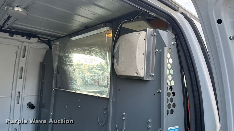 image for item EA2235 2013 Chevrolet Express van