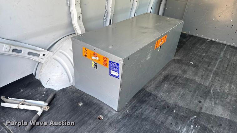 image for item EA2235 2013 Chevrolet Express van