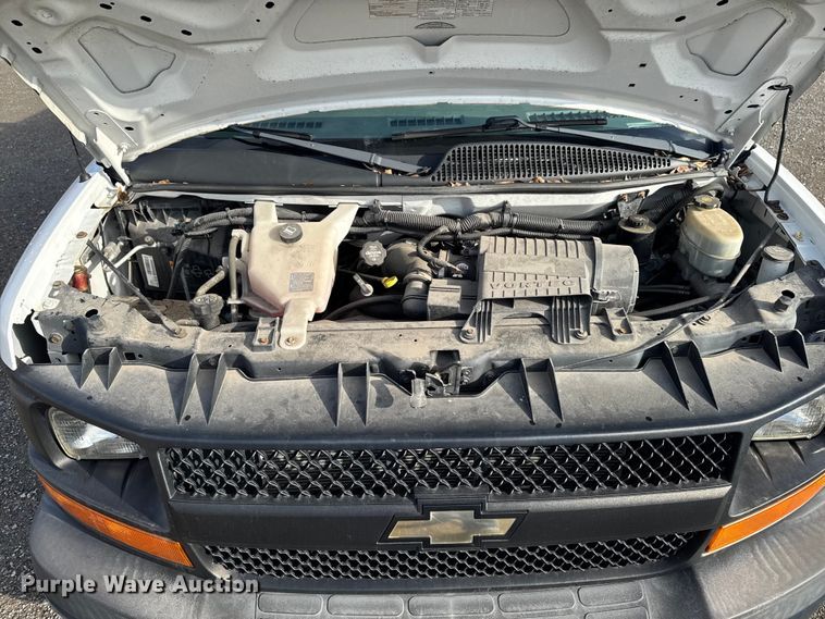 image for item EA2235 2013 Chevrolet Express van