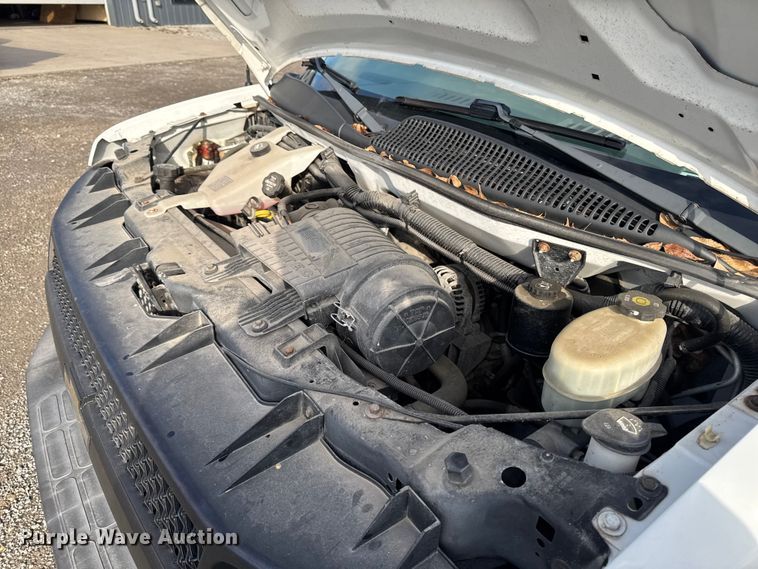 image for item EA2235 2013 Chevrolet Express van