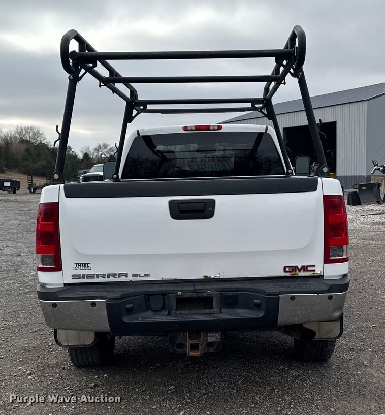 image for item EA2236 2013 GMC Sierra 2500 Ext. Cab pickup truck