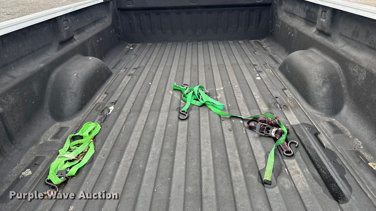 image for item EA2236 2013 GMC Sierra 2500 Ext. Cab pickup truck