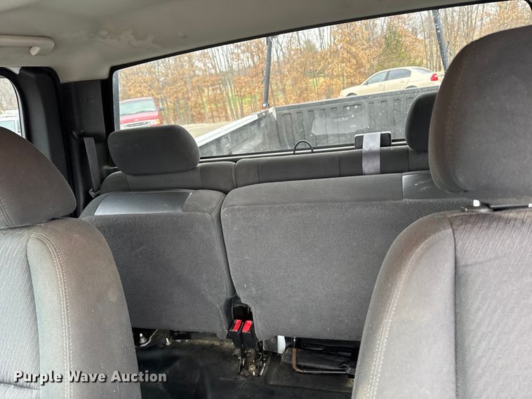 image for item EA2236 2013 GMC Sierra 2500 Ext. Cab pickup truck