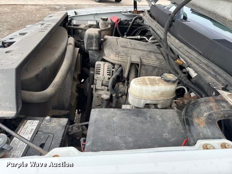 image for item EA2236 2013 GMC Sierra 2500 Ext. Cab pickup truck