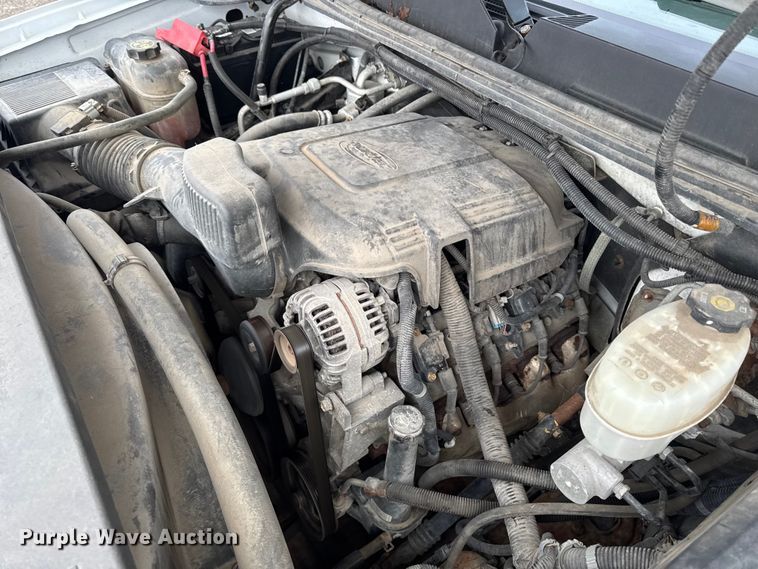 image for item EA2236 2013 GMC Sierra 2500 Ext. Cab pickup truck