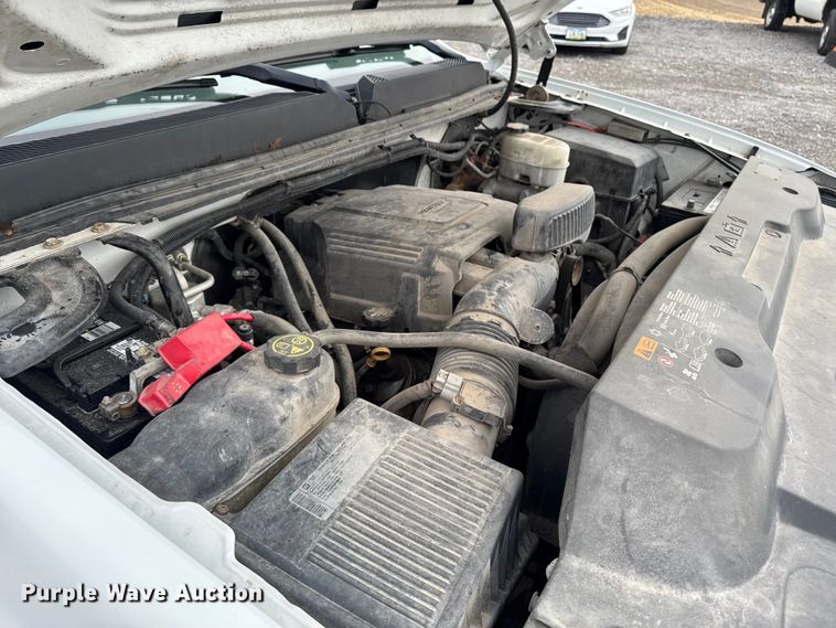 image for item EA2236 2013 GMC Sierra 2500 Ext. Cab pickup truck