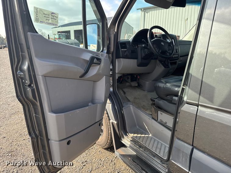 image for item EA2237 2007 Dodge Sprinter 2500 van