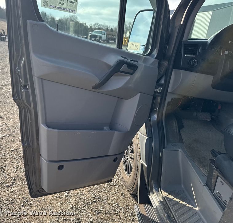 image for item EA2237 2007 Dodge Sprinter 2500 van