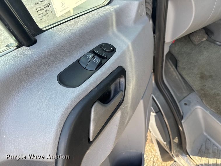 image for item EA2237 2007 Dodge Sprinter 2500 van