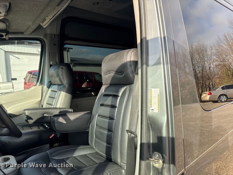 image for item EA2237 2007 Dodge Sprinter 2500 van