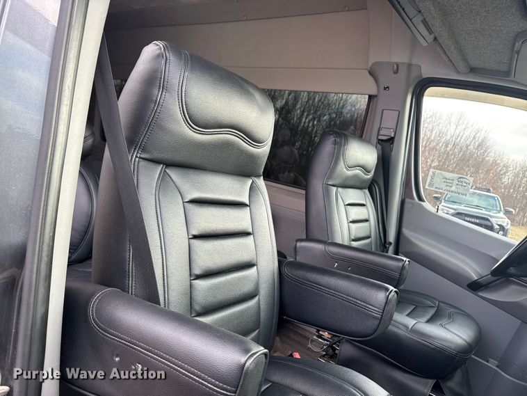 image for item EA2237 2007 Dodge Sprinter 2500 van