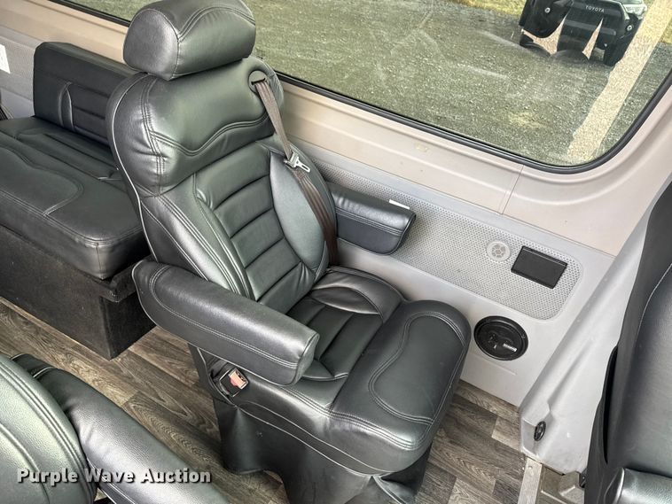 image for item EA2237 2007 Dodge Sprinter 2500 van