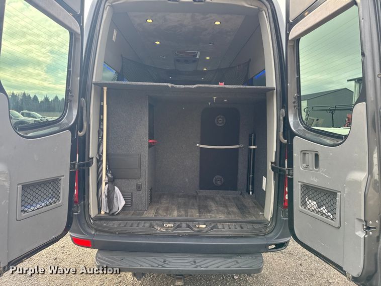 image for item EA2237 2007 Dodge Sprinter 2500 van