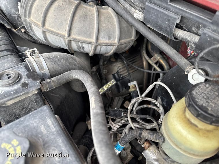 image for item EA2238 1998 Ford E350 Super Duty XLT van