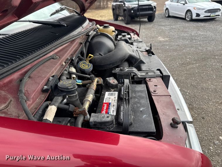 image for item EA2238 1998 Ford E350 Super Duty XLT van