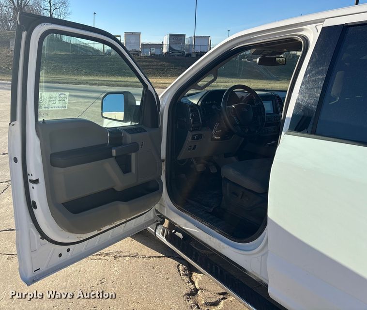 image for item EA2258 2020 Ford F150 Crew Cab pickup truck