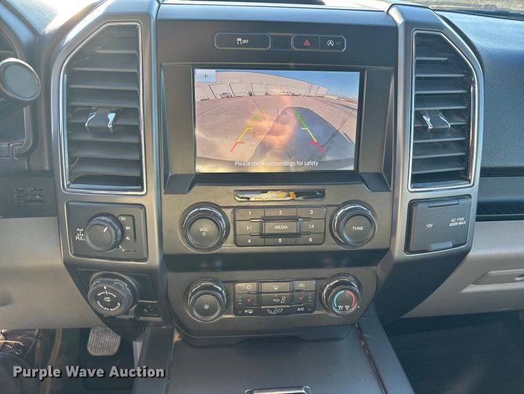 image for item EA2258 2020 Ford F150 Crew Cab pickup truck