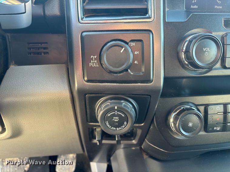 image for item EA2258 2020 Ford F150 Crew Cab pickup truck