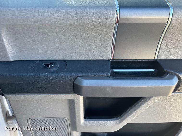 image for item EA2258 2020 Ford F150 Crew Cab pickup truck