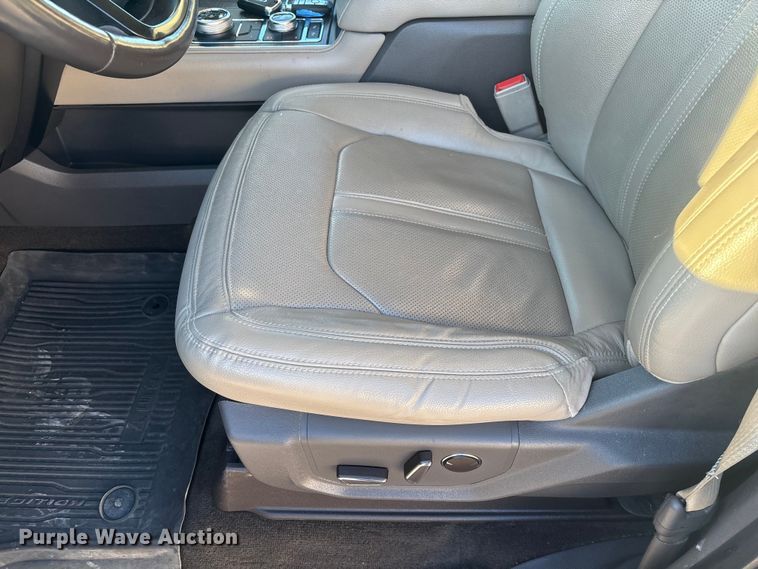 image for item EA2259 2020 Ford Expedition SUV