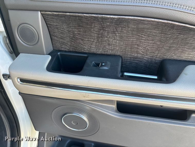 image for item EA2259 2020 Ford Expedition SUV