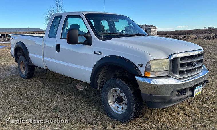 image for item EA2260 2004 Ford F350 Super Duty Ext. Cab pickup truck