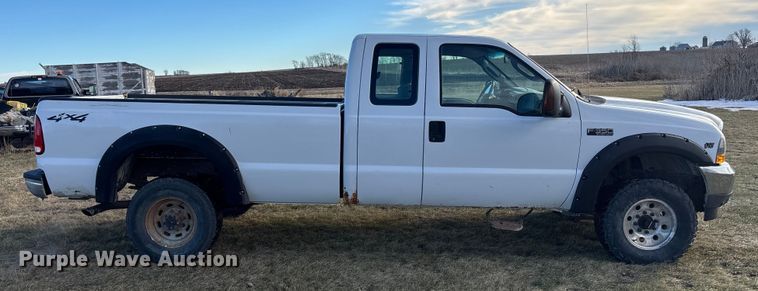 image for item EA2260 2004 Ford F350 Super Duty Ext. Cab pickup truck