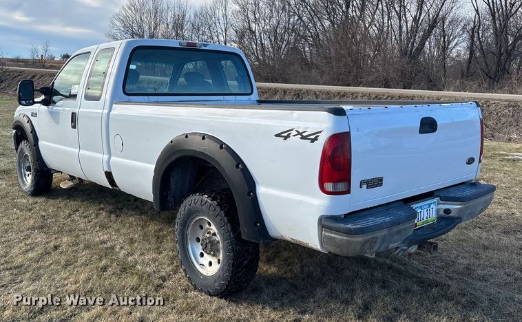 image for item EA2260 2004 Ford F350 Super Duty Ext. Cab pickup truck