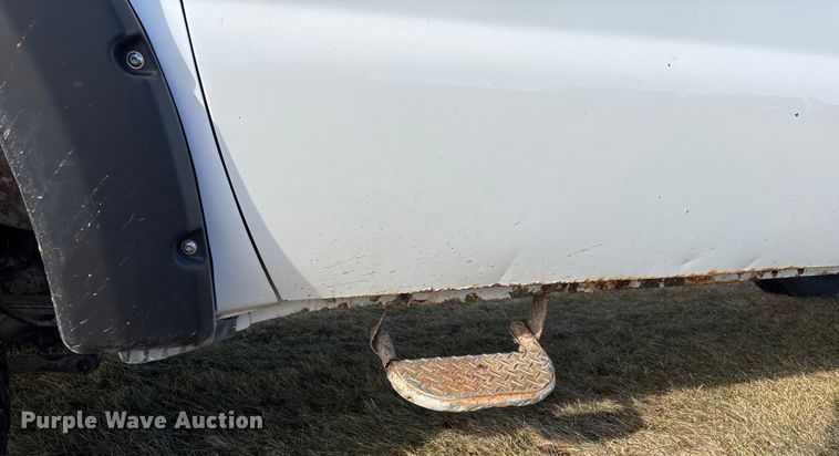 image for item EA2260 2004 Ford F350 Super Duty Ext. Cab pickup truck