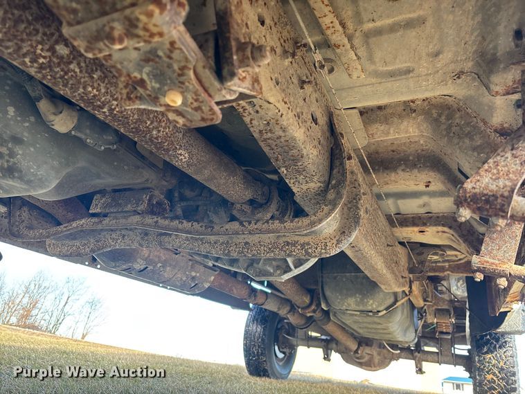 image for item EA2260 2004 Ford F350 Super Duty Ext. Cab pickup truck