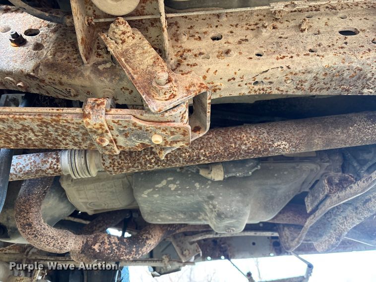 image for item EA2260 2004 Ford F350 Super Duty Ext. Cab pickup truck